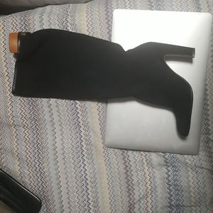 Stuart weitzman suede boot brand new!!